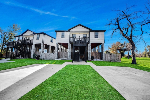 618 Maple Way - Photo 1