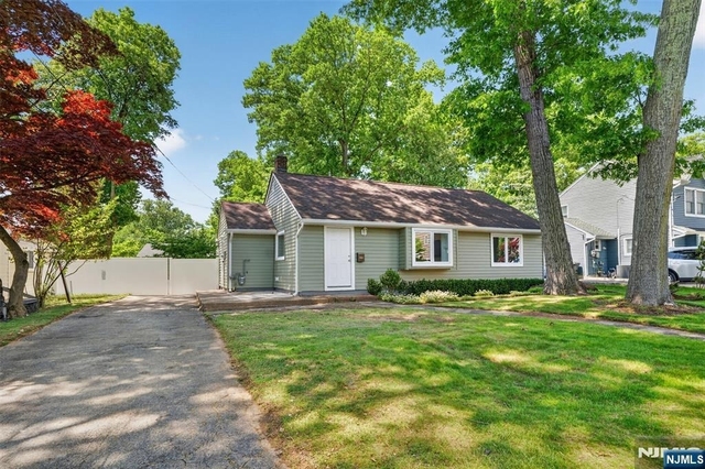 101 Sheldon - Photo 1