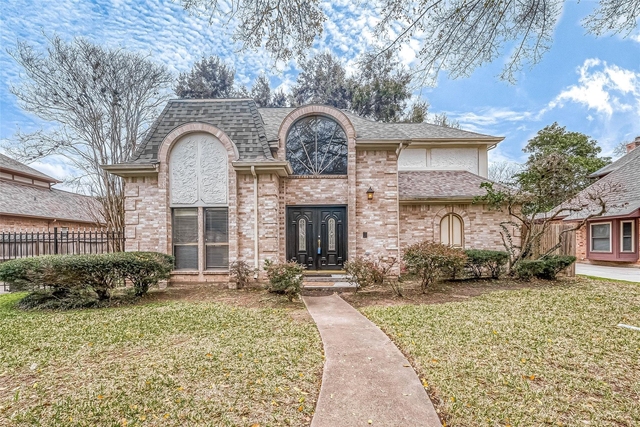 1015 Sugar Lakes Drive - Photo 1