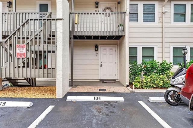 527 S Lincoln Avenue - Photo 1