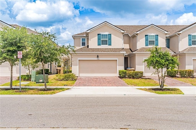1124 Lakeshore Breeze Place - Photo 1