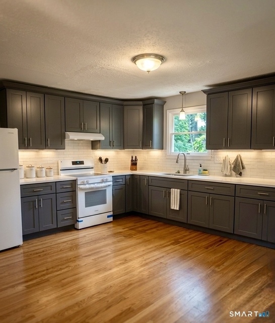 106 Howard Avenue - Photo 1
