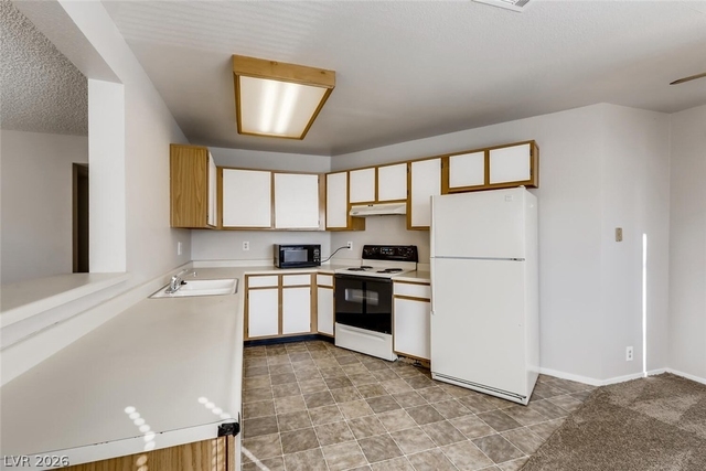 5171 Pioneer Avenue - Photo 1