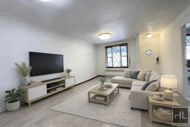 23 Avenue - Photo 1