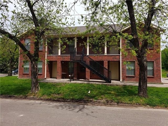 1618 Bois D Arc Street - Photo 1