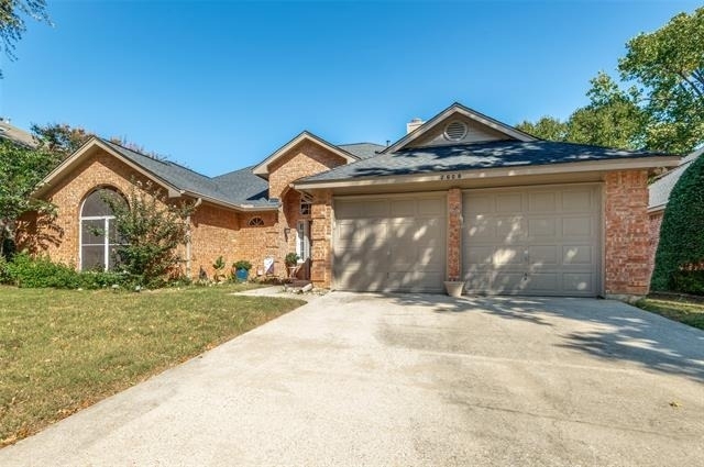 2608 Glenridge Drive - Photo 1