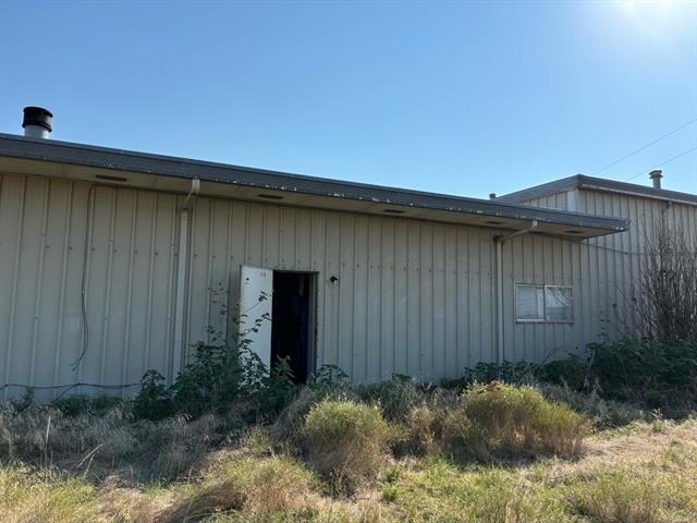 100 Industrial Park - Photo 1