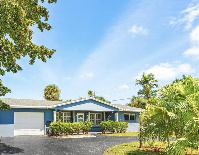 420 Se 12th Avenue - Photo 1