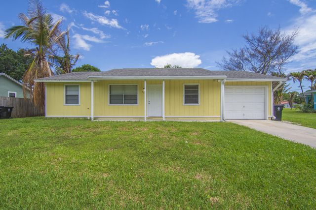 205 Sw Voltair Terrace - Photo 1