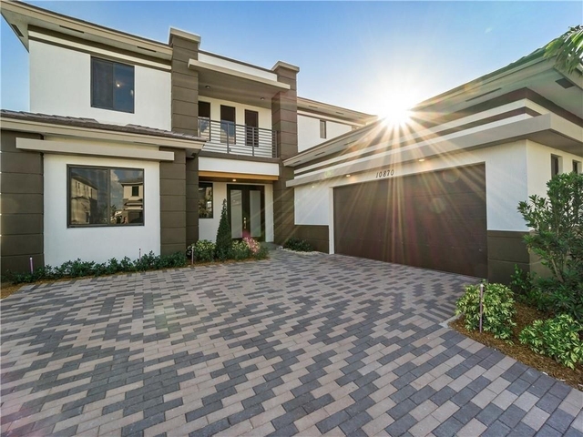 10870 Shore Street - Photo 1
