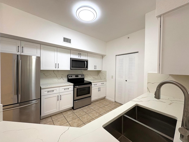 340 Crestwood Circle - Photo 1