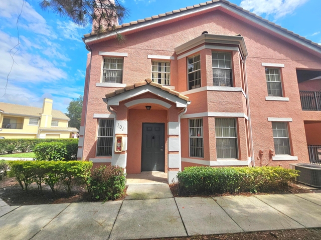 112 Sw Peacock Boulevard - Photo 1