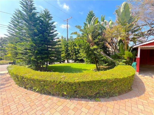 703 Manzanita Avenue - Photo 1