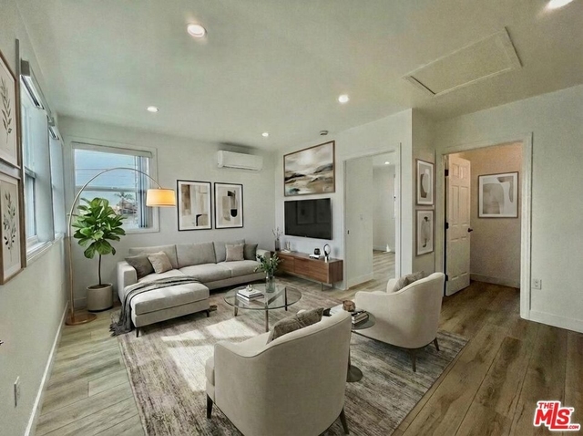 1321 1/2 N Normandie Avenue - Photo 1