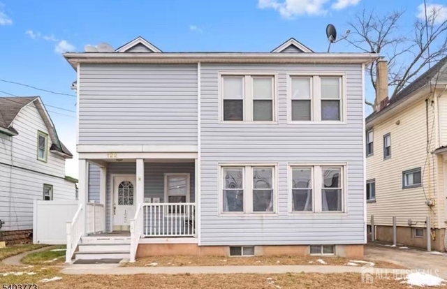 122 South Lincoln Avenue - Photo 1
