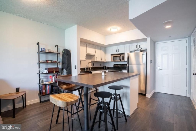 1001 N Randolph Street - Photo 1