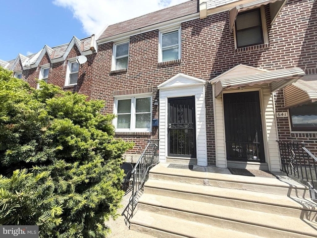 639 Adams Avenue - Photo 1