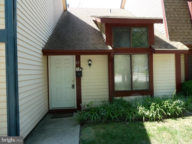 83 Chelsea Circle - Photo 1