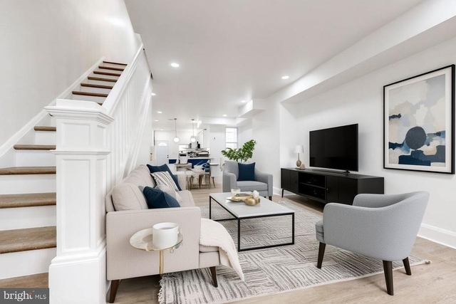 2320 W Lexington Street - Photo 1