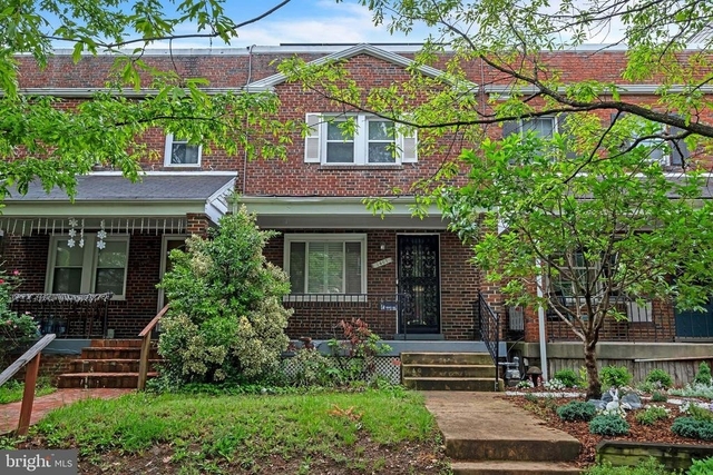 1407 K Street Se - Photo 1