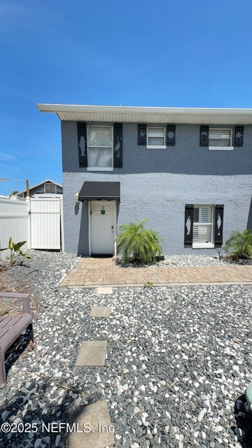 108 S 5th Street - Photo 1