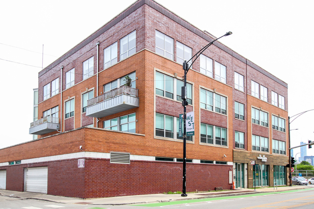 1001 N Milwaukee Avenue - Photo 1
