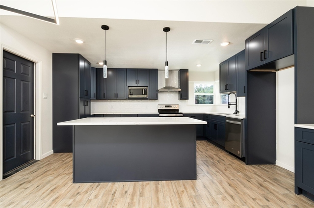 13155 Pebblewalk Circle S - Photo 1