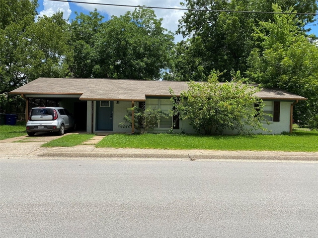 1702 19th Street - Photo 1