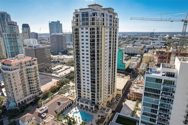 300 Beach Drive Ne - Photo 1