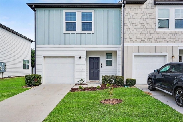 868 Grandin Street - Photo 1