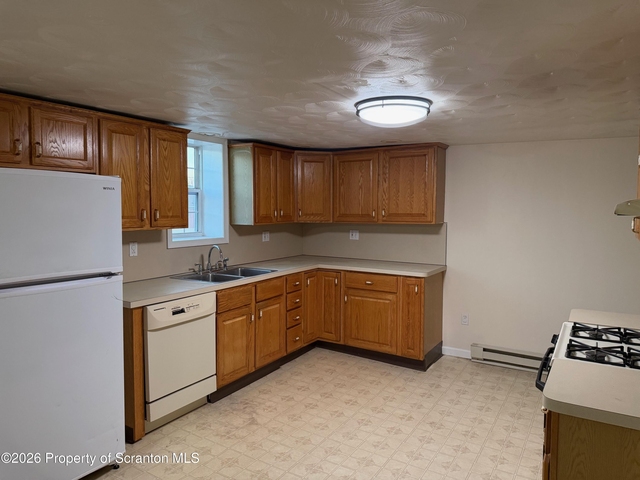 197 Rear Broad Street - Photo 1