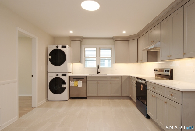 306 Courtland Avenue - Photo 1