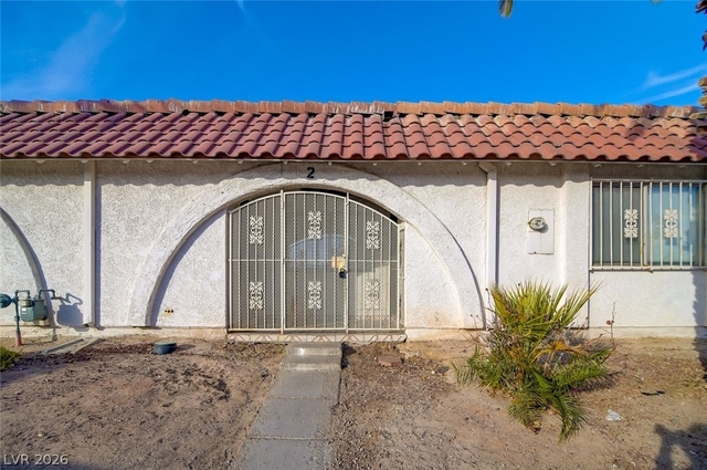 824 Hedge Way - Photo 1