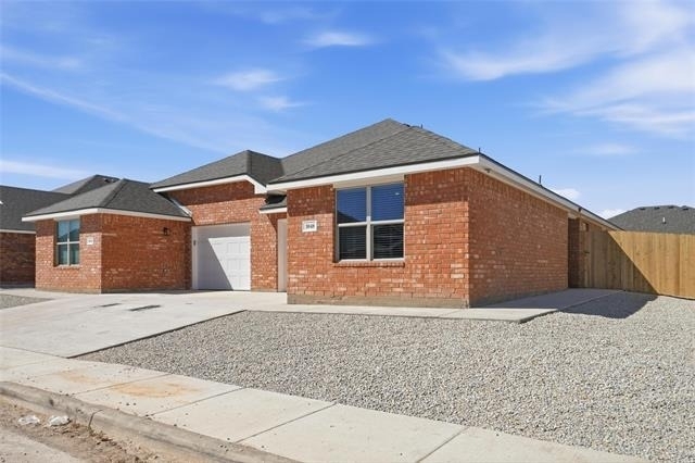 3035 Glennster Street - Photo 1