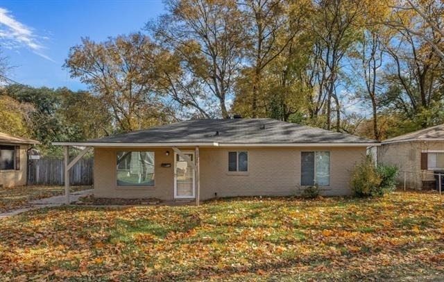 1120 Margaret Street - Photo 1