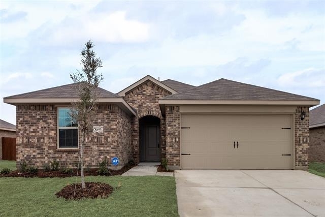 1131 Elijah Way - Photo 1