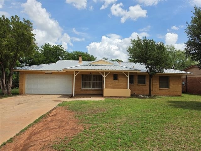 1685 N Willis Street - Photo 1