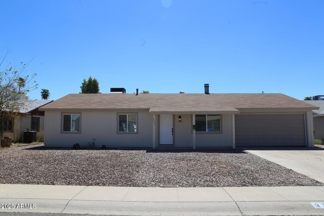 3737 E Eugie Avenue - Photo 1