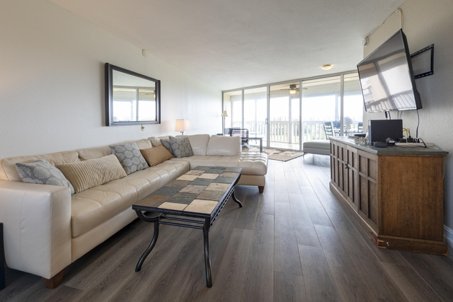 6911 Environ Boulevard - Photo 1