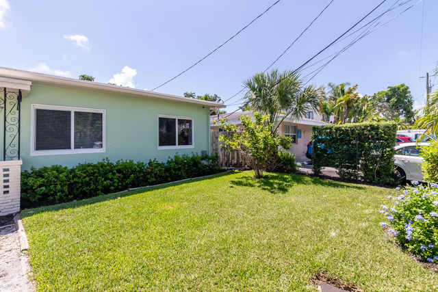 836 Ne 17th Terrace - Photo 1