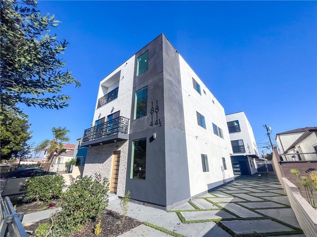 1816 1 S Hauser Boulevard - Photo 1