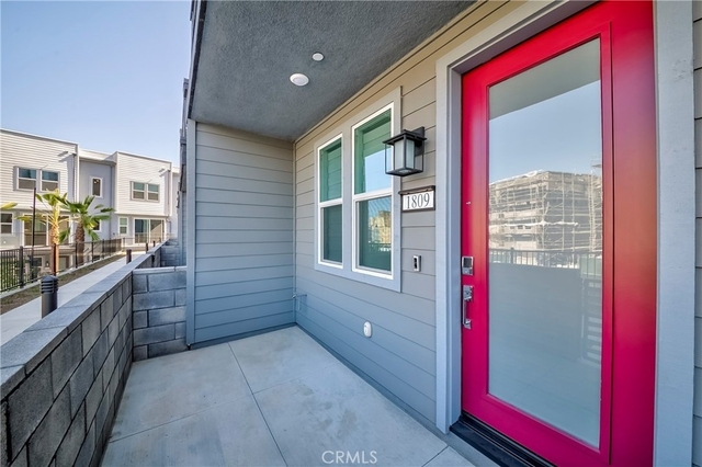 1809 Lychee St - Photo 1
