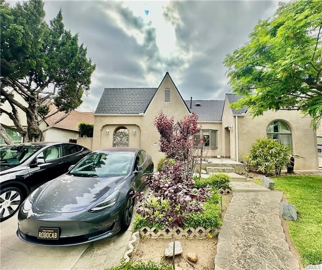 1133 S 3rd - Photo 1