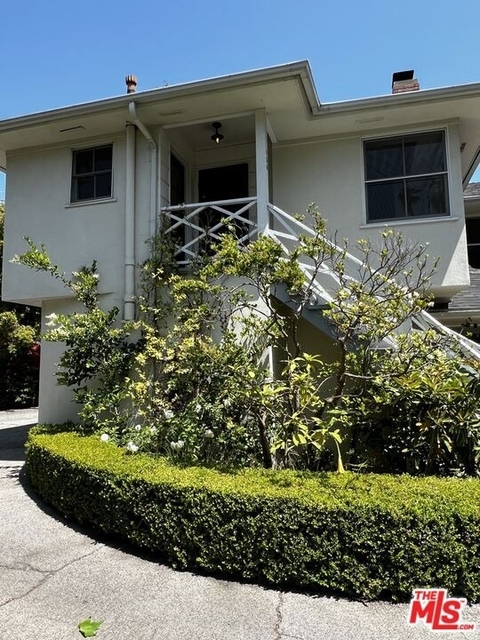 130 S Bowling Green Way - Photo 1