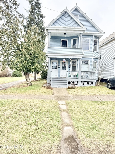 1826 Campbell Avenue - Photo 1