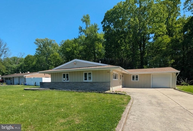 326 Cherry Hill Boulevard - Photo 1