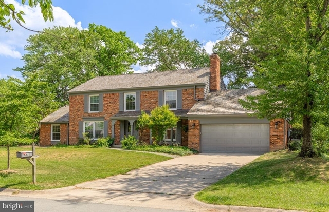 8416 Fox Run - Photo 1