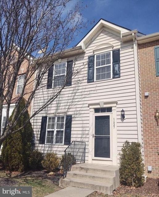 1627 Trestle Street - Photo 1