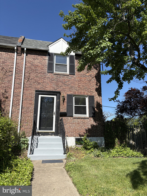 54 Madison Drive - Photo 1