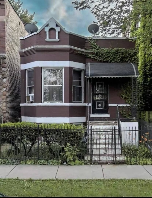 4849 W Gladys Avenue - Photo 1